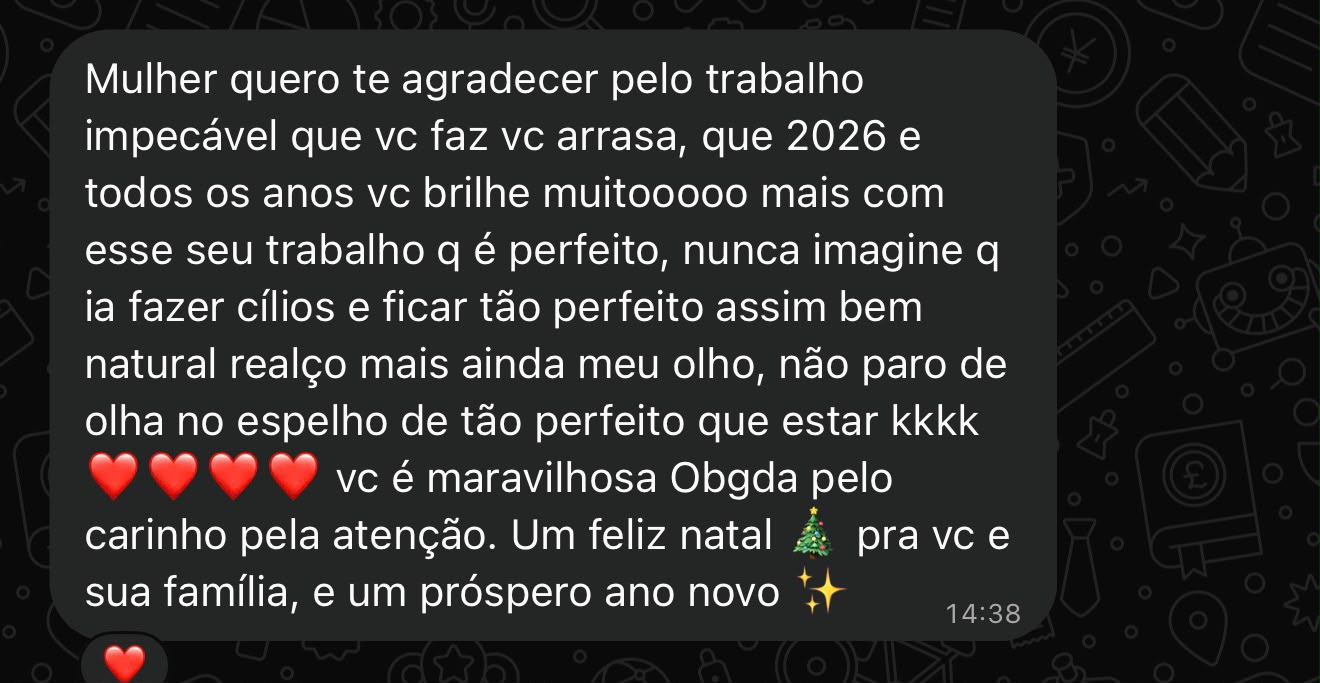 Depoimento de cliente sobre extensão de cílios